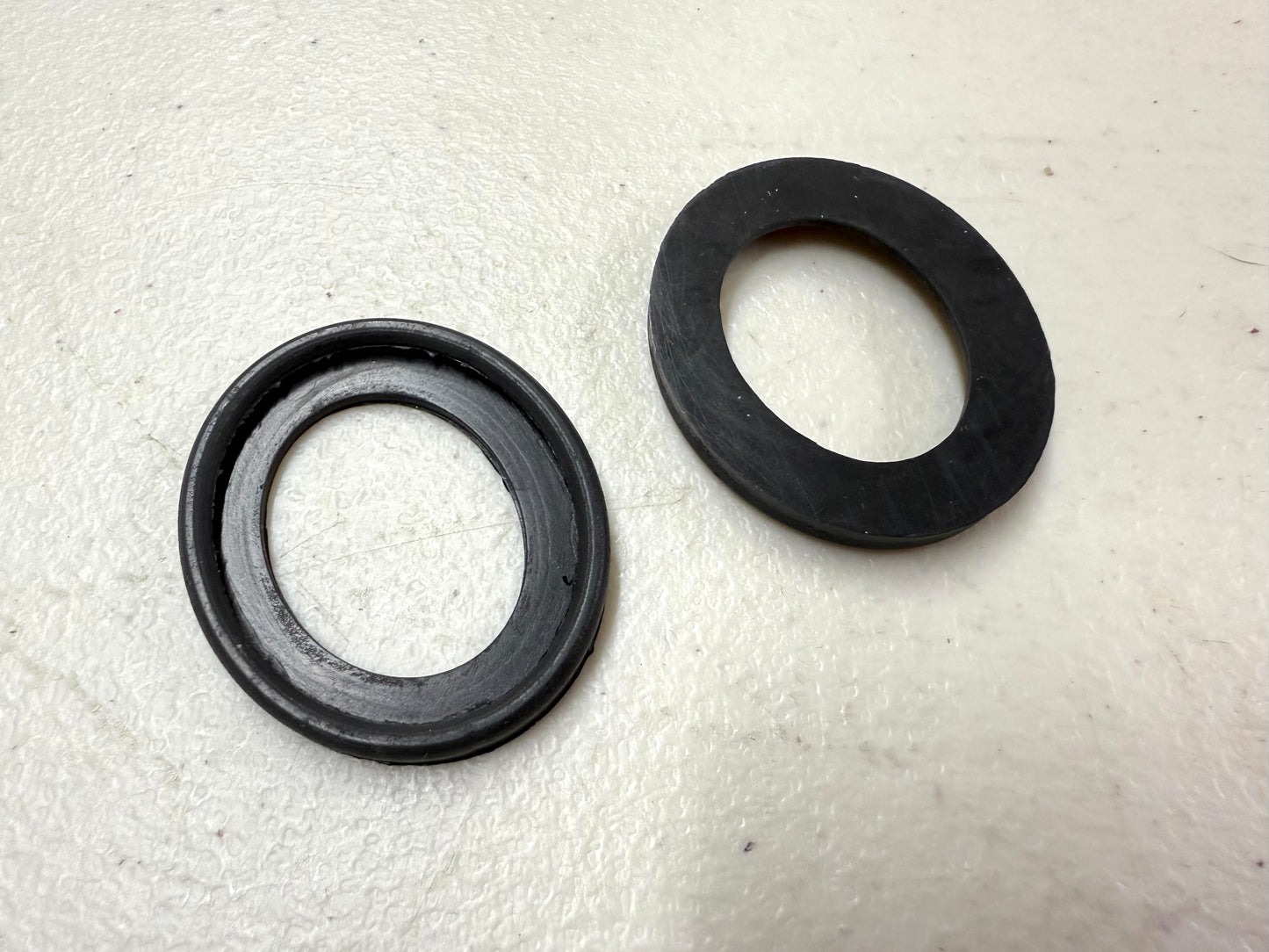 1963-1964 CHEVROLET CHEVY IMPALA BEL AIR BISCAYNE 1963-64 CHEVY II / NOVA ANTENNA GASKET SET L/R FOR ANGLED REAR MOUNTED ANTENNAS