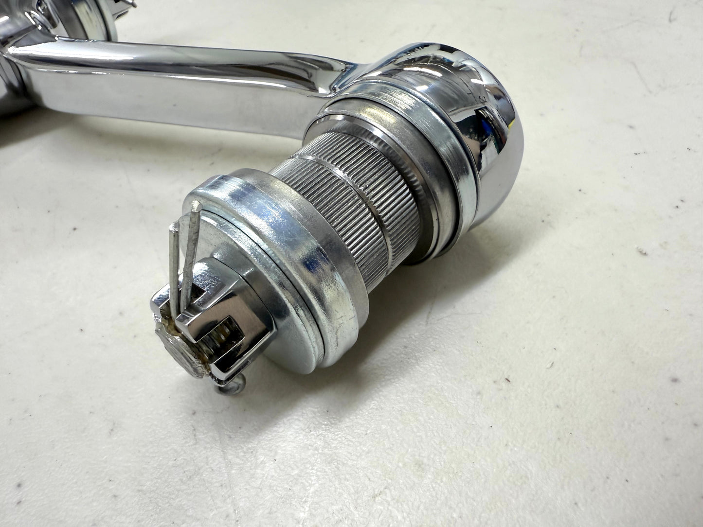 1955-57 GM CHEVY BEL AIR / FULL SIZE PREMIUM HEAVY DUTY IDLER ARM WITH UPGRADED BEARING CONVERSION / SHOW CHROME FINISH