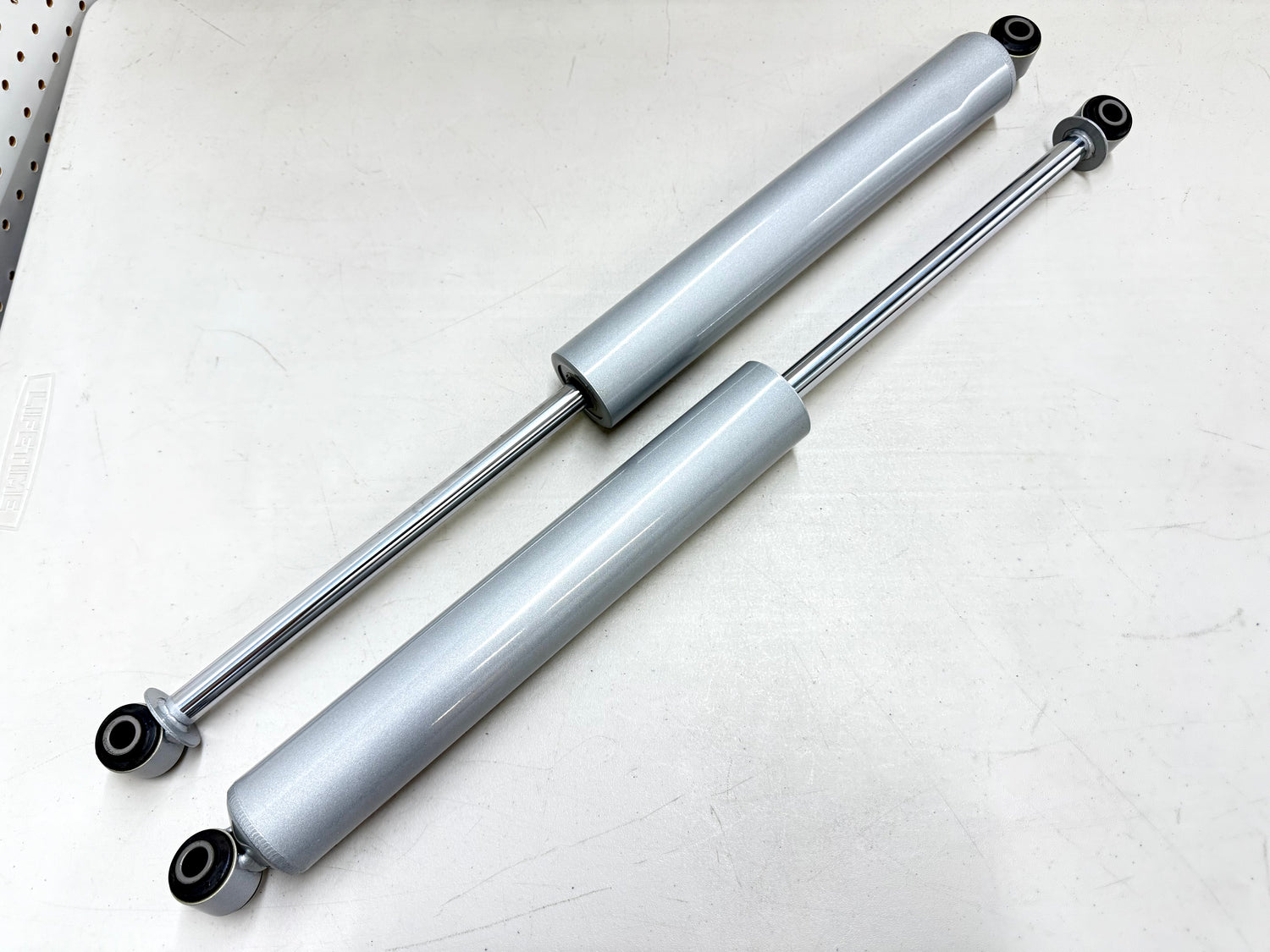 1958-1970 CHEVY IMPALA HEAVY DUTY EXTEND REAR SHOCK ABSORBERS PAIR / SILVER (EXTEND 26INCH)