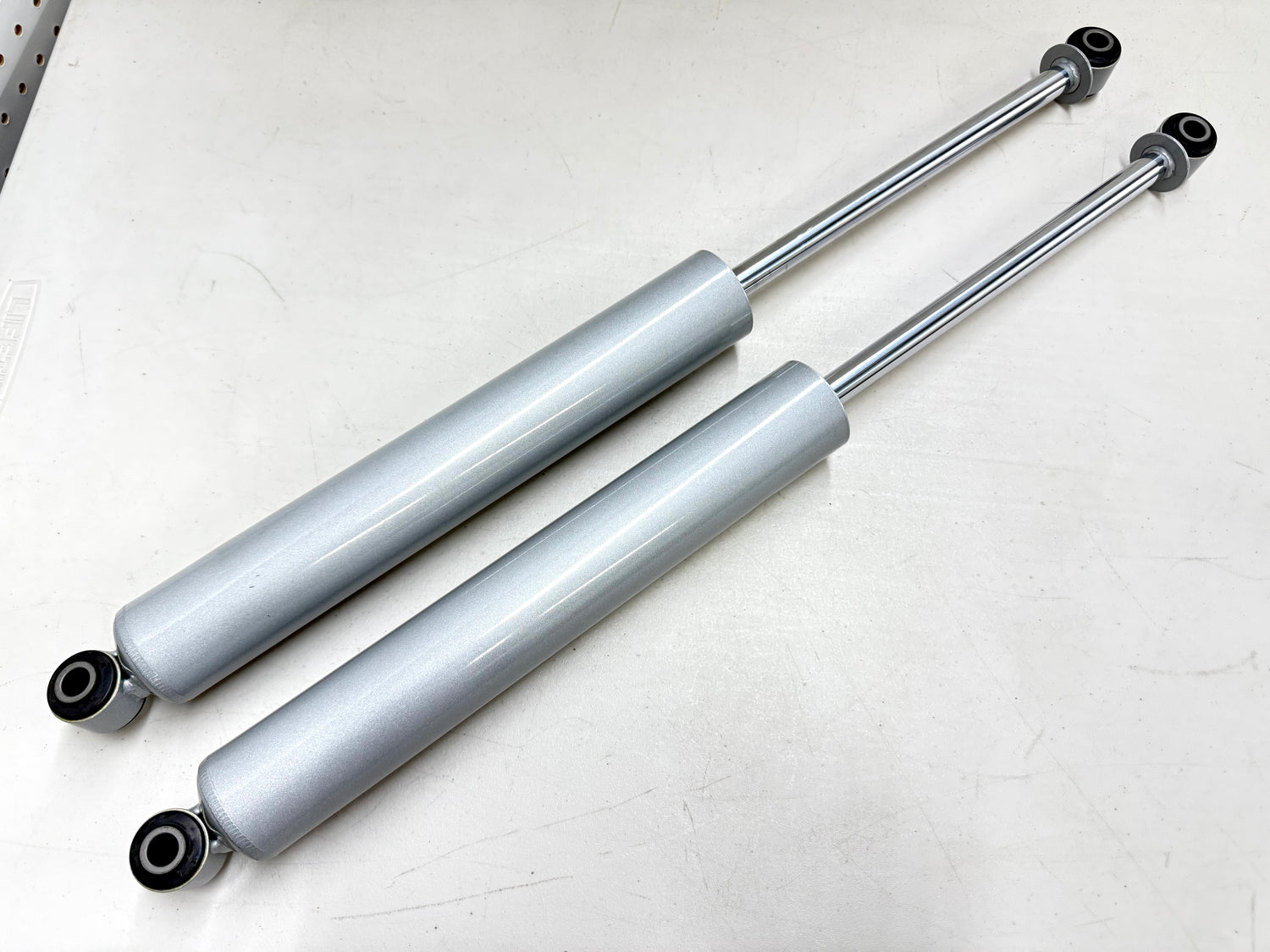 1958-1970 CHEVY IMPALA HEAVY DUTY EXTEND REAR SHOCK ABSORBERS PAIR / SILVER (EXTEND 26INCH)
