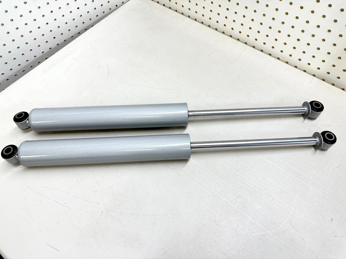 1958-1970 CHEVY IMPALA HEAVY DUTY EXTEND REAR SHOCK ABSORBERS PAIR / SILVER (EXTEND 26INCH)