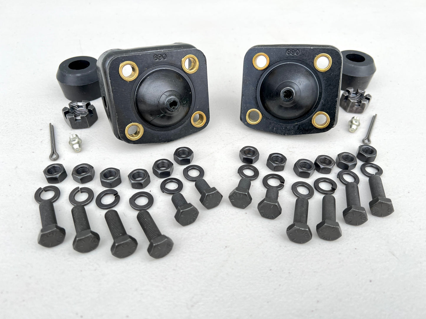 PREMIUM HD LOWER BALL JOINTS FOR 1955-1957 TRI5 CHEVY BEL AIR (PAIR) / RAW FINISH