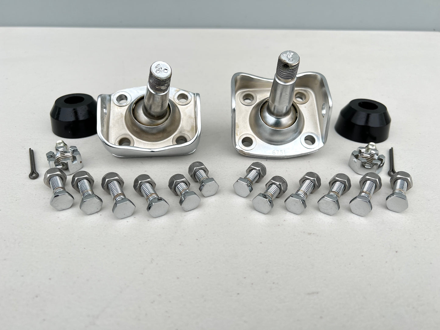 PREMIUM HD LOWER BALL JOINTS PAIR FOR 1955-1957 TRI5 CHEVY BEL AIR / CHROME FINISH