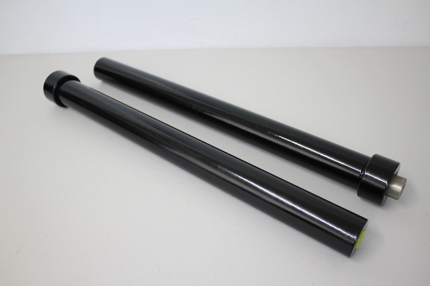 16INCH CYLINDERS (REGULAR FAT) BLACK PAIR / LOWRIDER HYDRAULIC PARTS