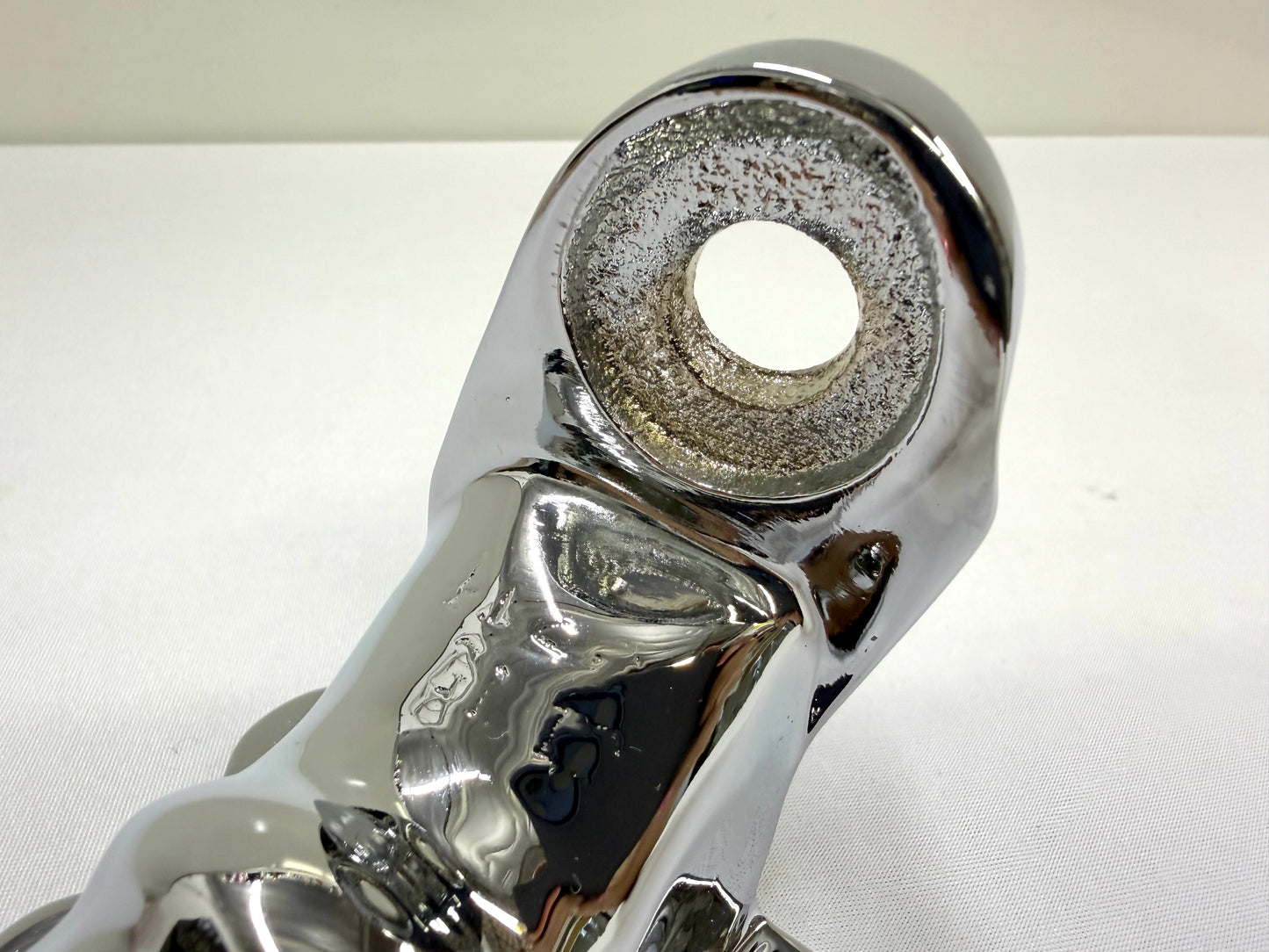 [ORIGINAL OEM RESTORED] 1958-64 IMPALA BEL AIR BISCAYNE EL CAMINO FACTORY POWER STEERING SLAVE CYLINDER MOUNTING BRACKET 1PC / SHOW CHROME FINISH