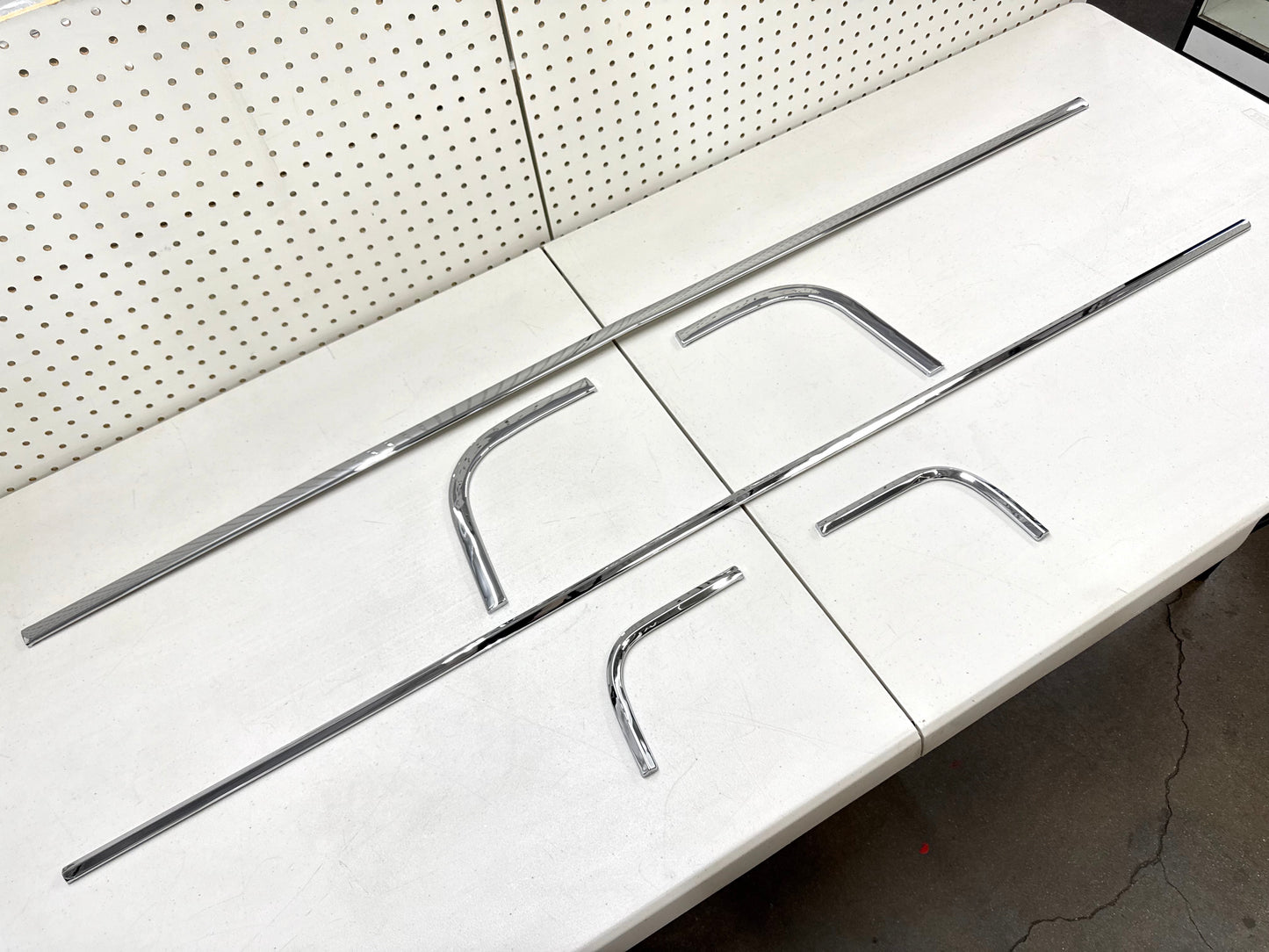 1964 CHEVY IMPALA SS TRUNK AND REAR COVE MOLDING SET 8PC [NEW][CHROME FINISH]