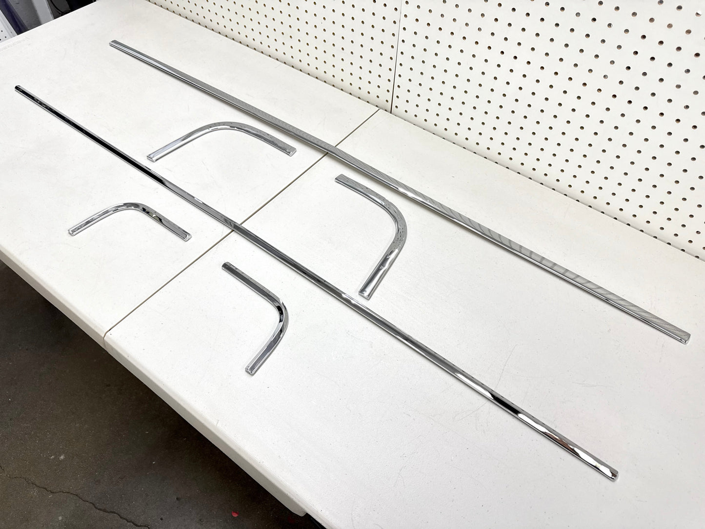 1964 CHEVY IMPALA SS TRUNK AND REAR COVE MOLDING SET 8PC [NEW][CHROME FINISH]