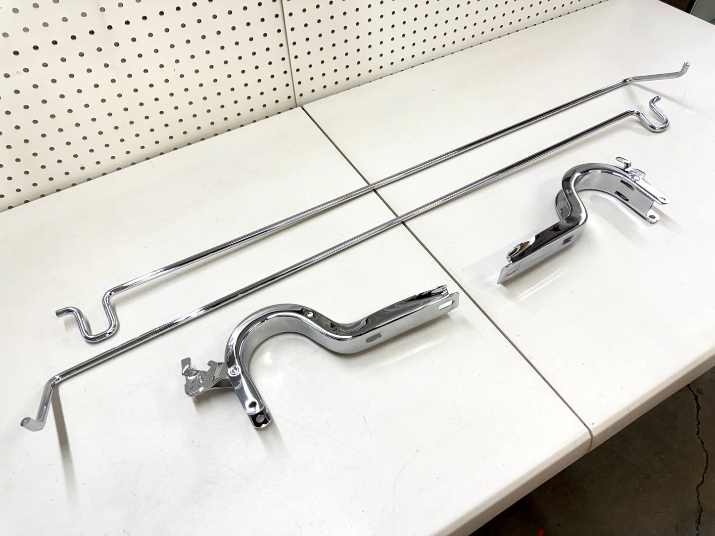 1961-64 CHEVY IMPALA / FULL SIZE TRUNK LID HINGES AND TORQUE RODS SET / CHROME FINISH [ORIGINAL OEM RESTORED]
