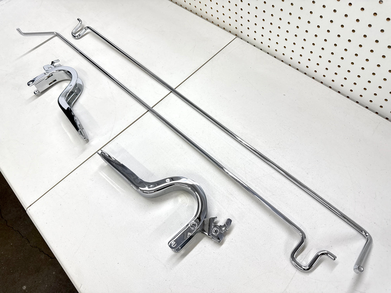 1961-64 CHEVY IMPALA / FULL SIZE TRUNK LID HINGES AND TORQUE RODS SET / CHROME FINISH [ORIGINAL OEM RESTORED]