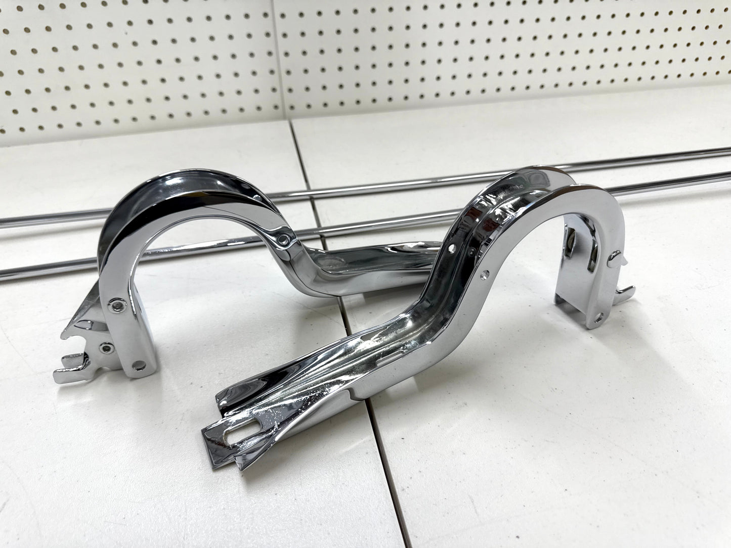 1961-64 CHEVY IMPALA / FULL SIZE TRUNK LID HINGES AND TORQUE RODS SET / CHROME FINISH [ORIGINAL OEM RESTORED]