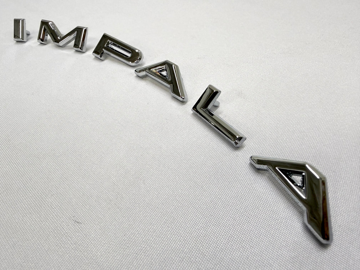 1964 CHEVROLET CHEVY IMPALA / FULL SIZE "IMPALA" REAR QUARTER PANEL LETTER EMBLEM LH or RH ONE SIDE [NEW]