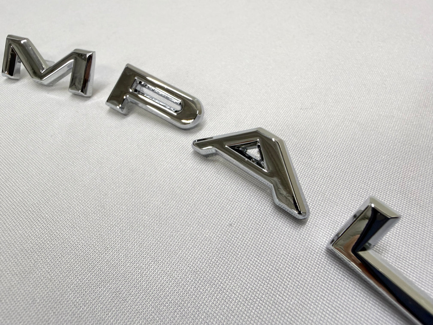 1964 CHEVROLET CHEVY IMPALA / FULL SIZE "IMPALA" REAR QUARTER PANEL LETTER EMBLEM LH or RH ONE SIDE [NEW]