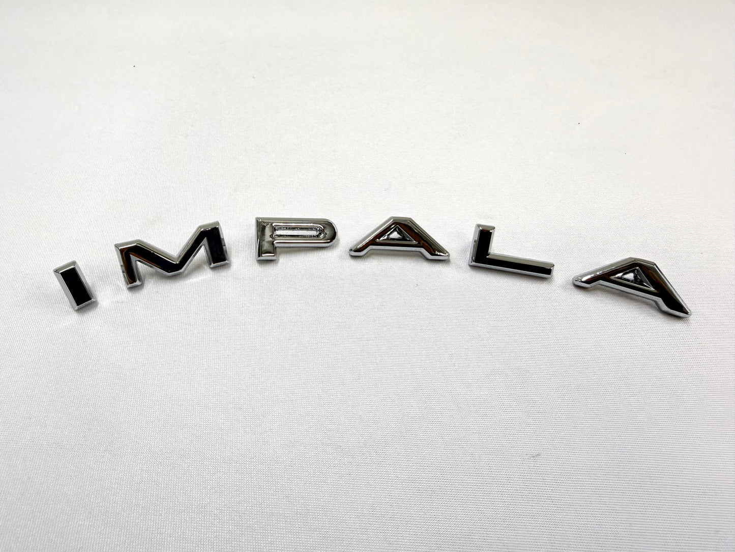1964 CHEVROLET CHEVY IMPALA / FULL SIZE "IMPALA" REAR QUARTER PANEL LETTER EMBLEM LH or RH ONE SIDE [NEW]