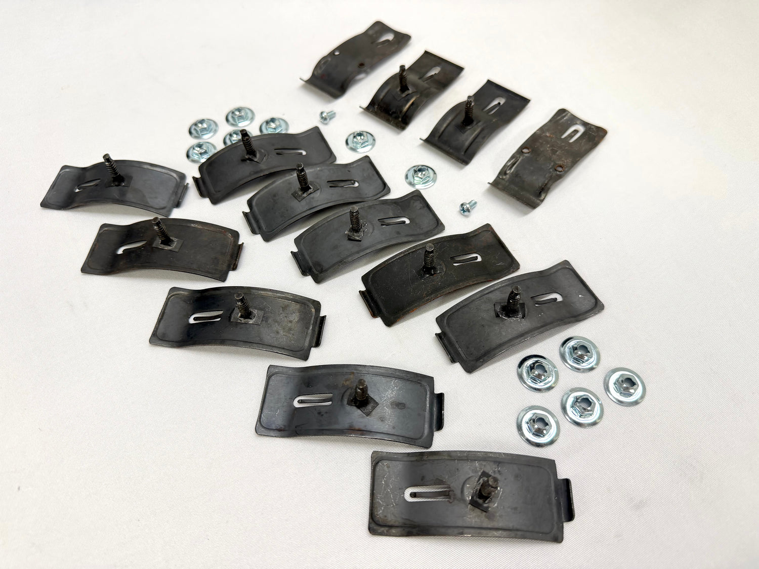 1964 CHEVROLET CHEVY IMPALA STANDARD TRUNK REAR COVE PANEL CLIP SET / REAR DECK MOLDING CLIP SET [NEW]