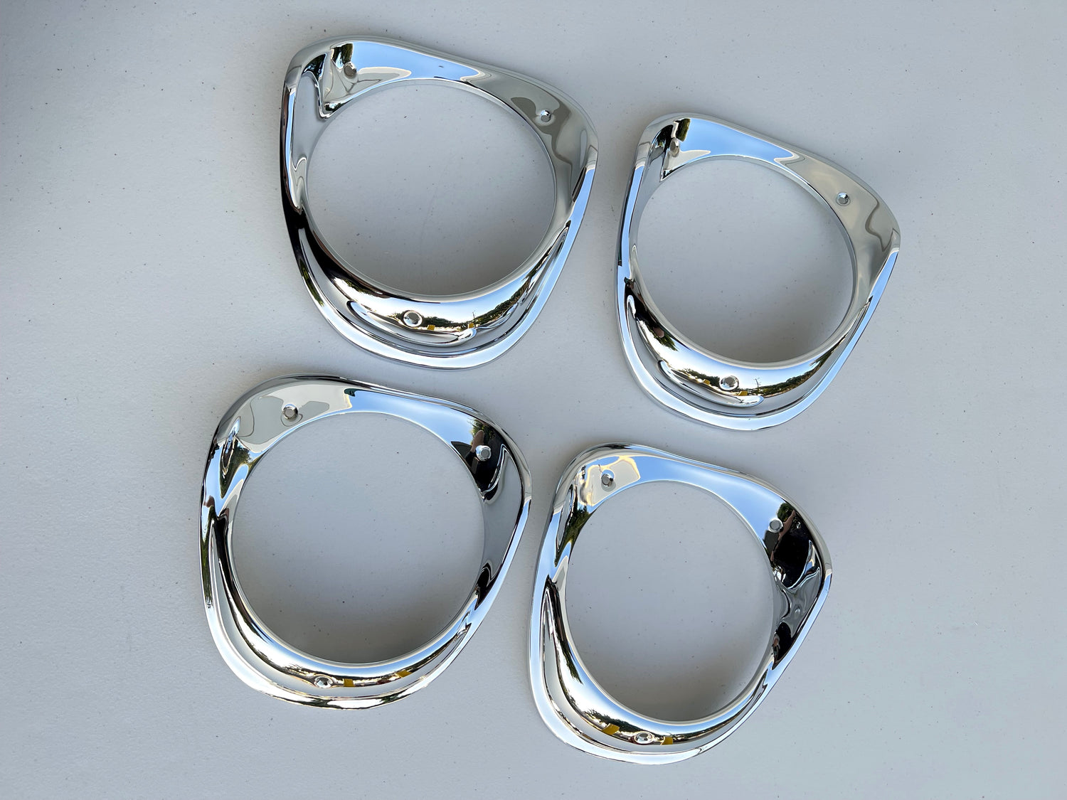 1963 CHEVY IMPALA HEADLIGHT BEZELS 4PC / CHROME FINISH [OEM/ORIGINAL]