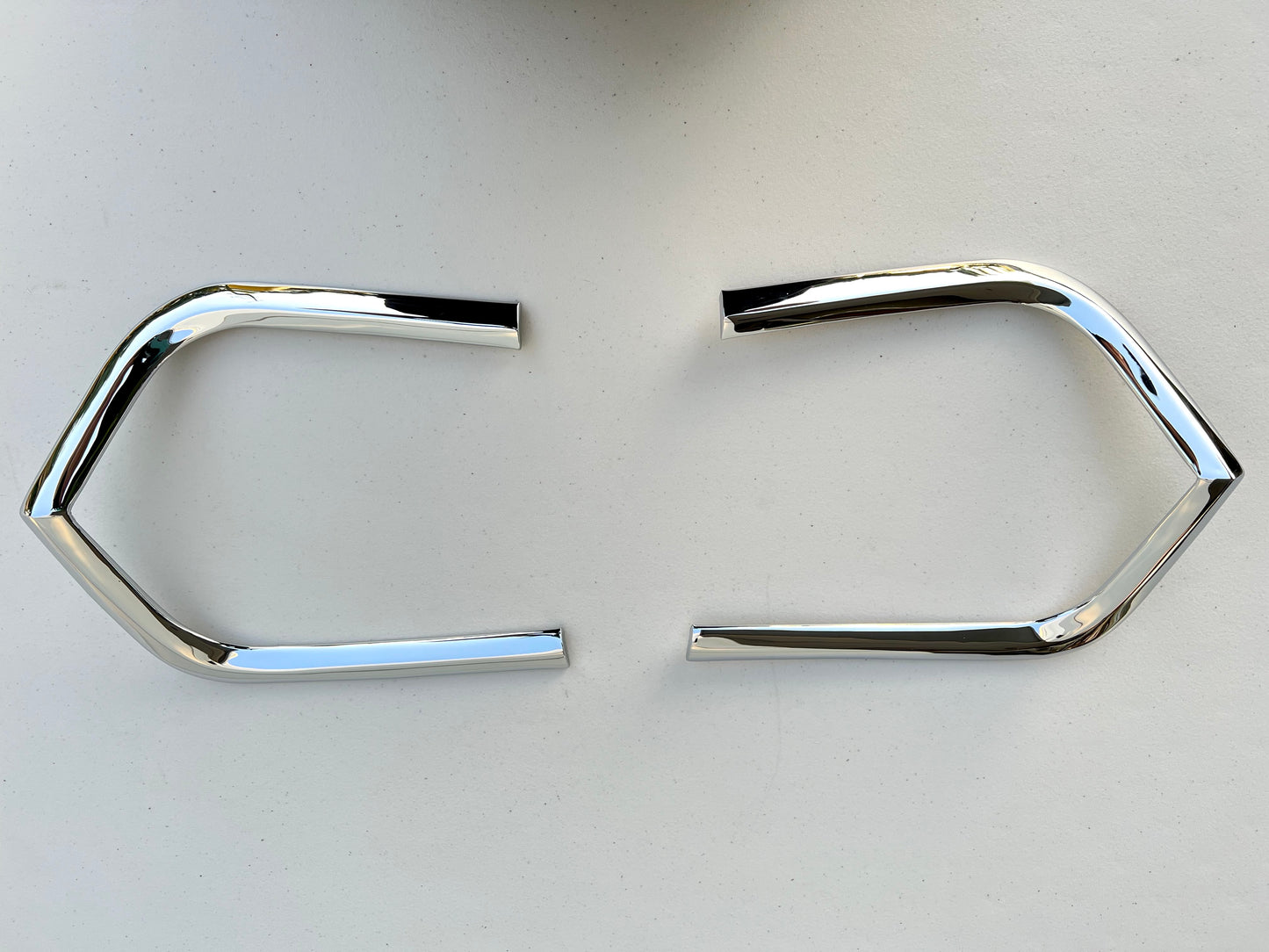 1963 CHEVY IMPALA TRUNK REAR CORNER COVE TRIMS MOLDINGS L&R SET 2PC [NEW] [CHROME FINISH]