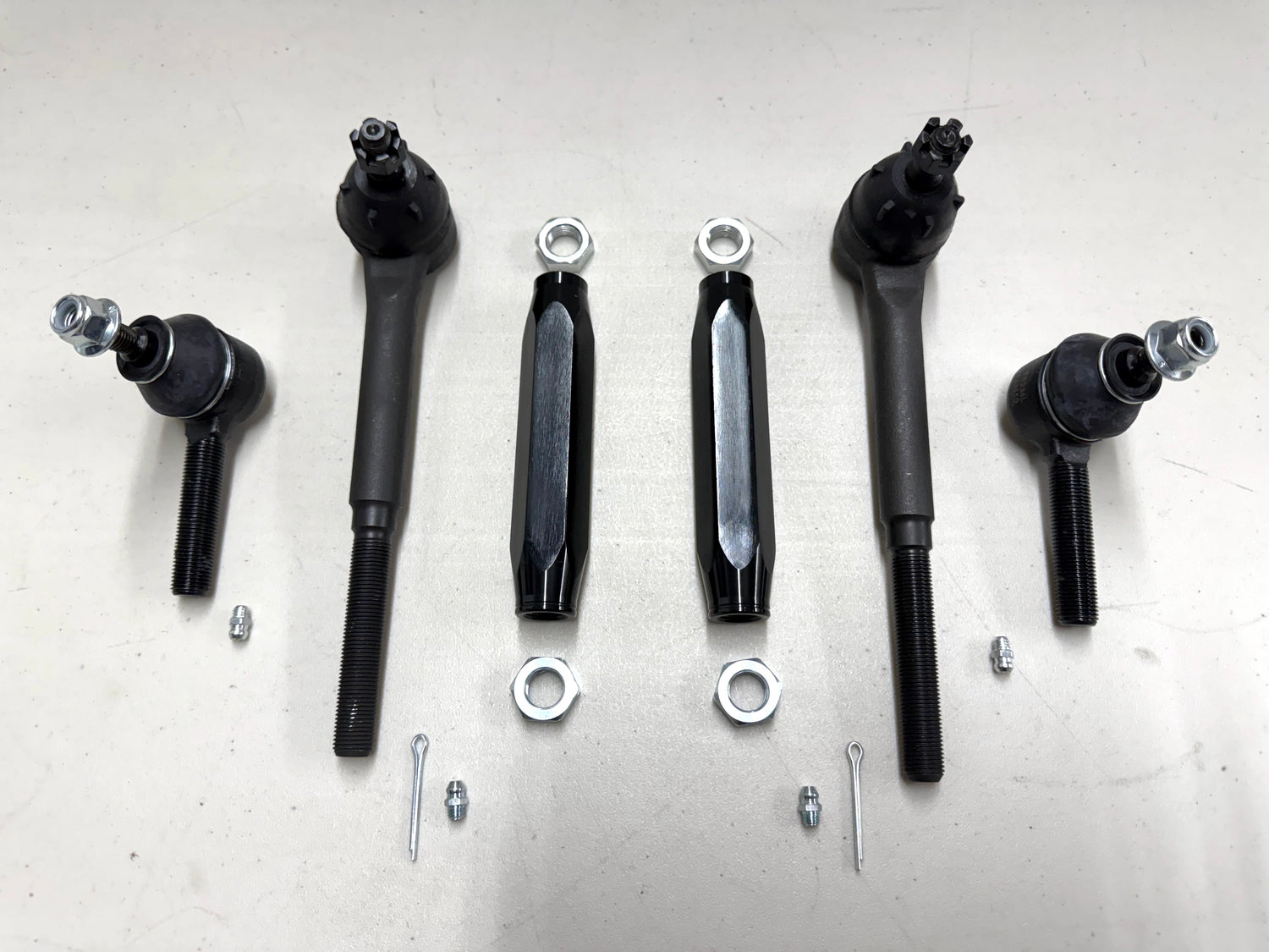 1955-1957 GM CHEVY CHEVROLET FULL SIZE / BEL AIR STANDARD TIE ROD END AND BLACK ANODIZED SLEEVE SET [NEW]