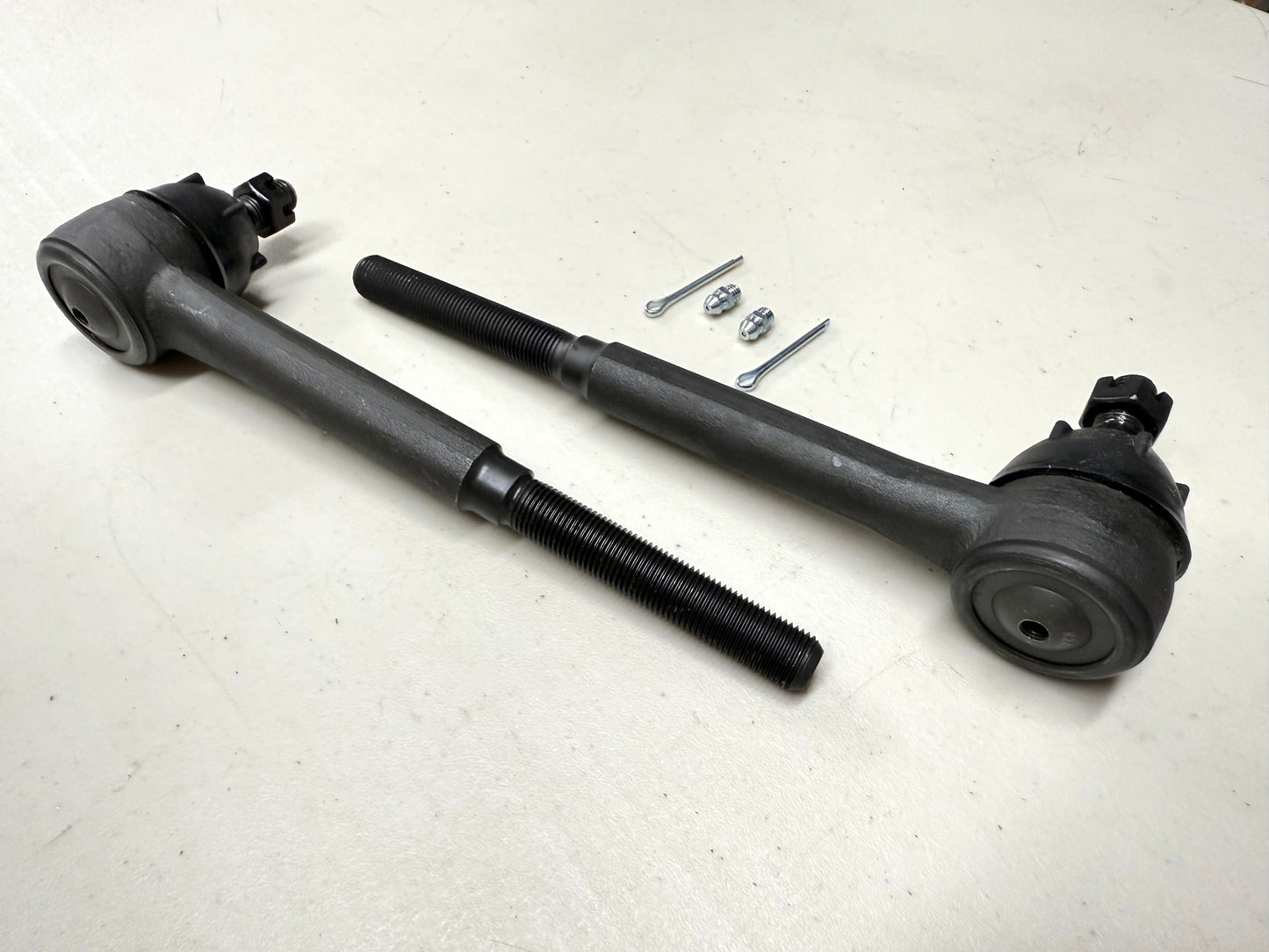 1955-1957 GM CHEVY BEL AIR / FULL SIZE STANDARD INNER TIE ROD ENDS 1PAIR [NEW]