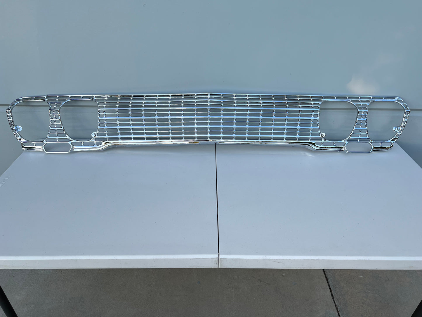 1963 CHEVY IMPALA / FULL SIZE FRONT GRILLE 1PC (CHROME FINISH / ORIGINAL OEM)