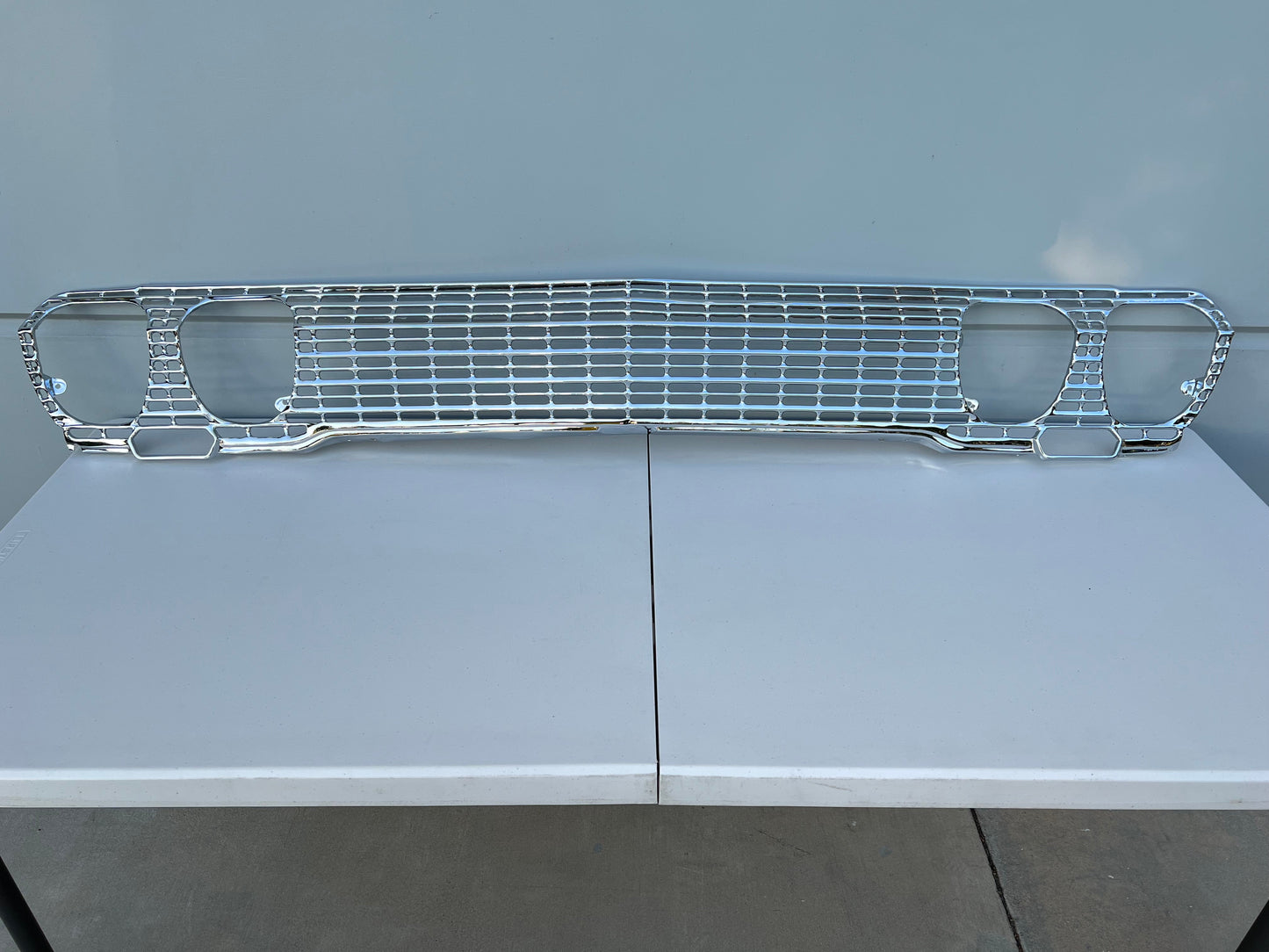 (**PRE-ORDER**) 1963 CHEVY IMPALA / FULL SIZE FRONT GRILLE 1PC (CHROME FINISH / NEW)