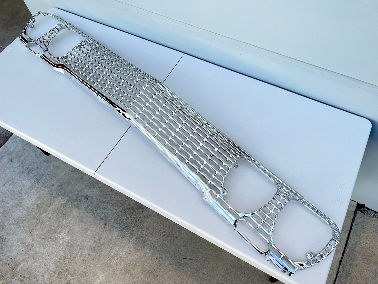 1963 CHEVY IMPALA / FULL SIZE FRONT GRILLE 1PC (CHROME FINISH / ORIGINAL OEM)