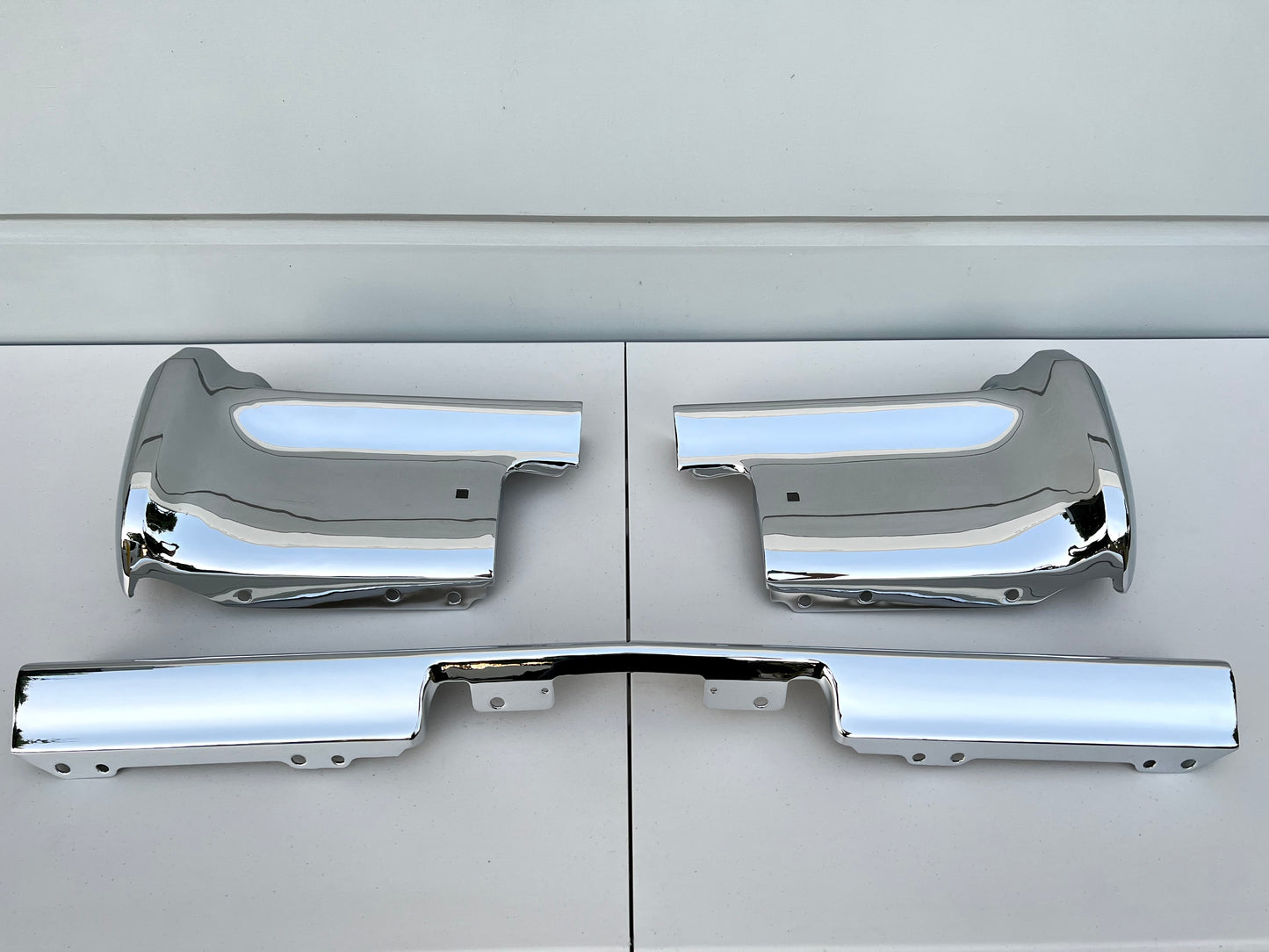 1964 CHEVY IMPALA / FULL SIZE REAR BUMPER SET 3PC (CHROME FINISH / ORIGINAL OEM)