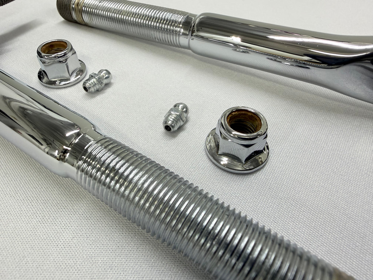 1965-68 GM FULL SIZE CHEVY IMPALA BELAIR BISCAYNE / 1966-1968 CAPRICE / 1965-1970 C10 TRUCK OUTER TIE ROD ENDS 1PAIR [NEW] / TRIPLE CHROME PLATED