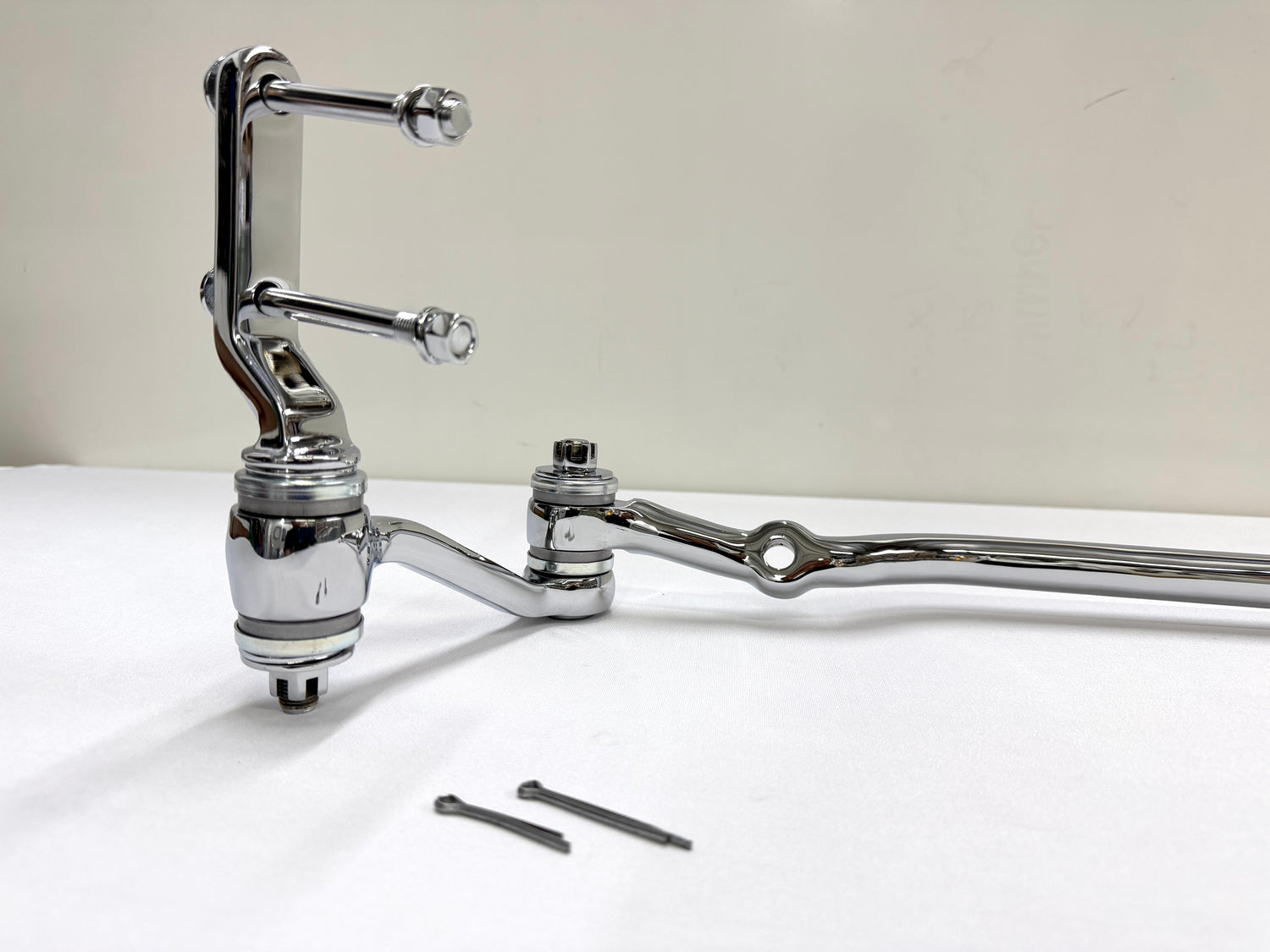 1955-57 GM CHEVY CHEVROLET BEL AIR NOMAD 210 150 TRI FIVE PREMIUM HEAVY DUTY CENTER LINK (DRAGLINK) + IDLER ARM BEARING UPGRADE SET / TRIPLE CHROME PLATED
