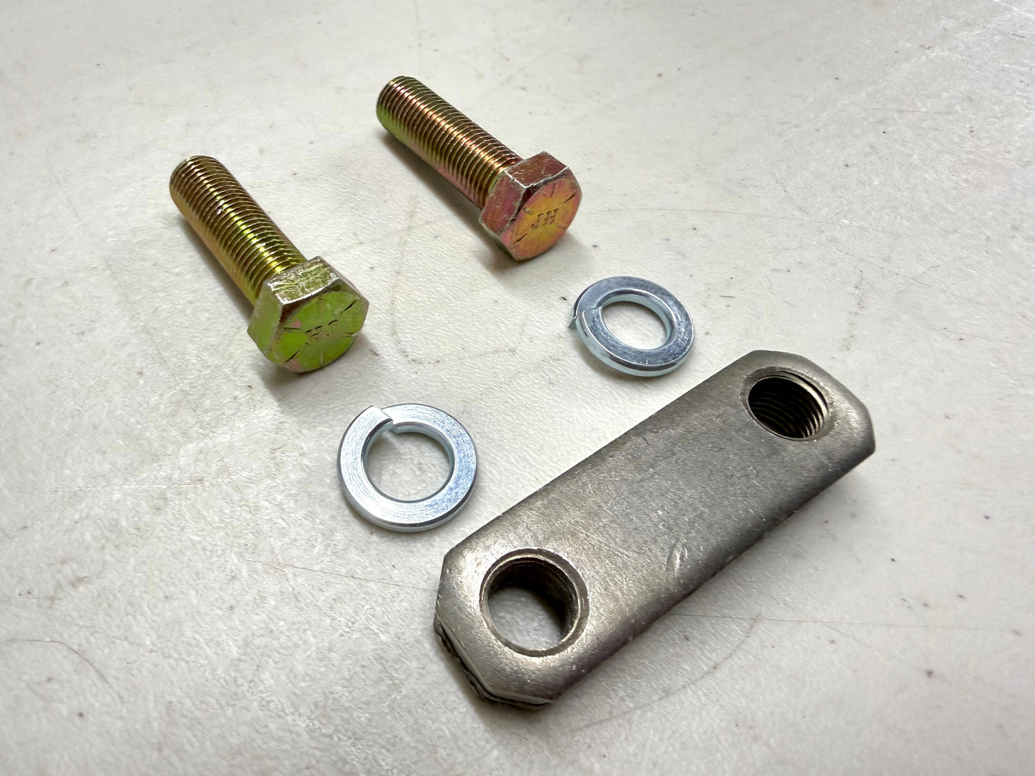 1958-1964 CHEVY IMPALA BEL AIR BISCAYNE EL CAMINO / 1963-1982 CORVETTE LOWER CONTROL A-ARM PLATE SET WITH SCREWS AND WASHERS