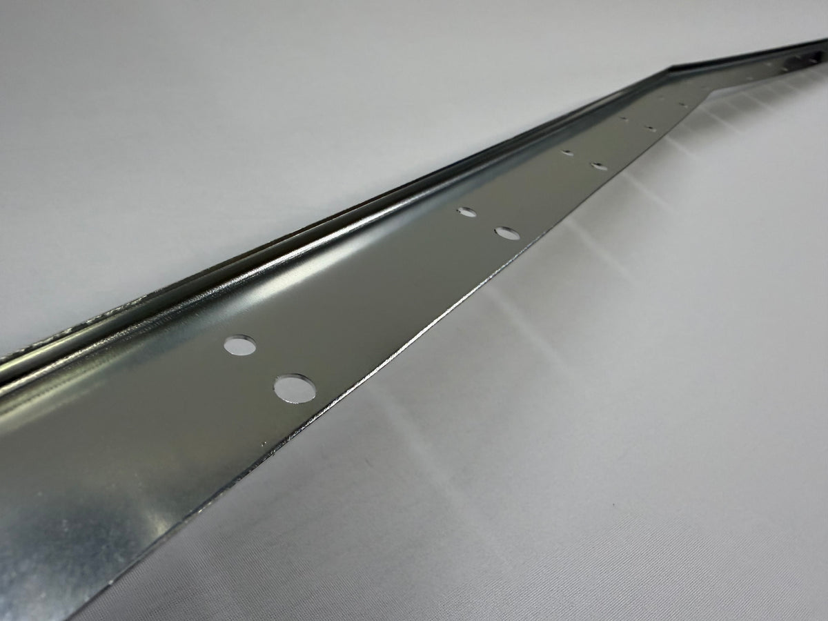 1962 CHEVY IMPALA BEL AIR BISCAYNE / FULL SIZE FRONT GRILL (GRILLE) UPPER MOLDING 1PC [NEW]