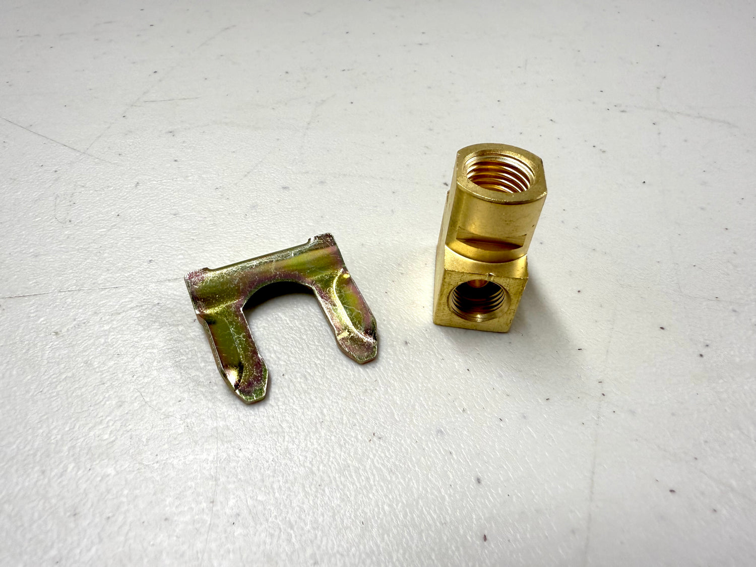 1955-1957 GM CHEVROLET CHEVY TRI5 BEL AIR REAR AXLE HOUSING JUNCTION BLOCK BRASS [NEW]