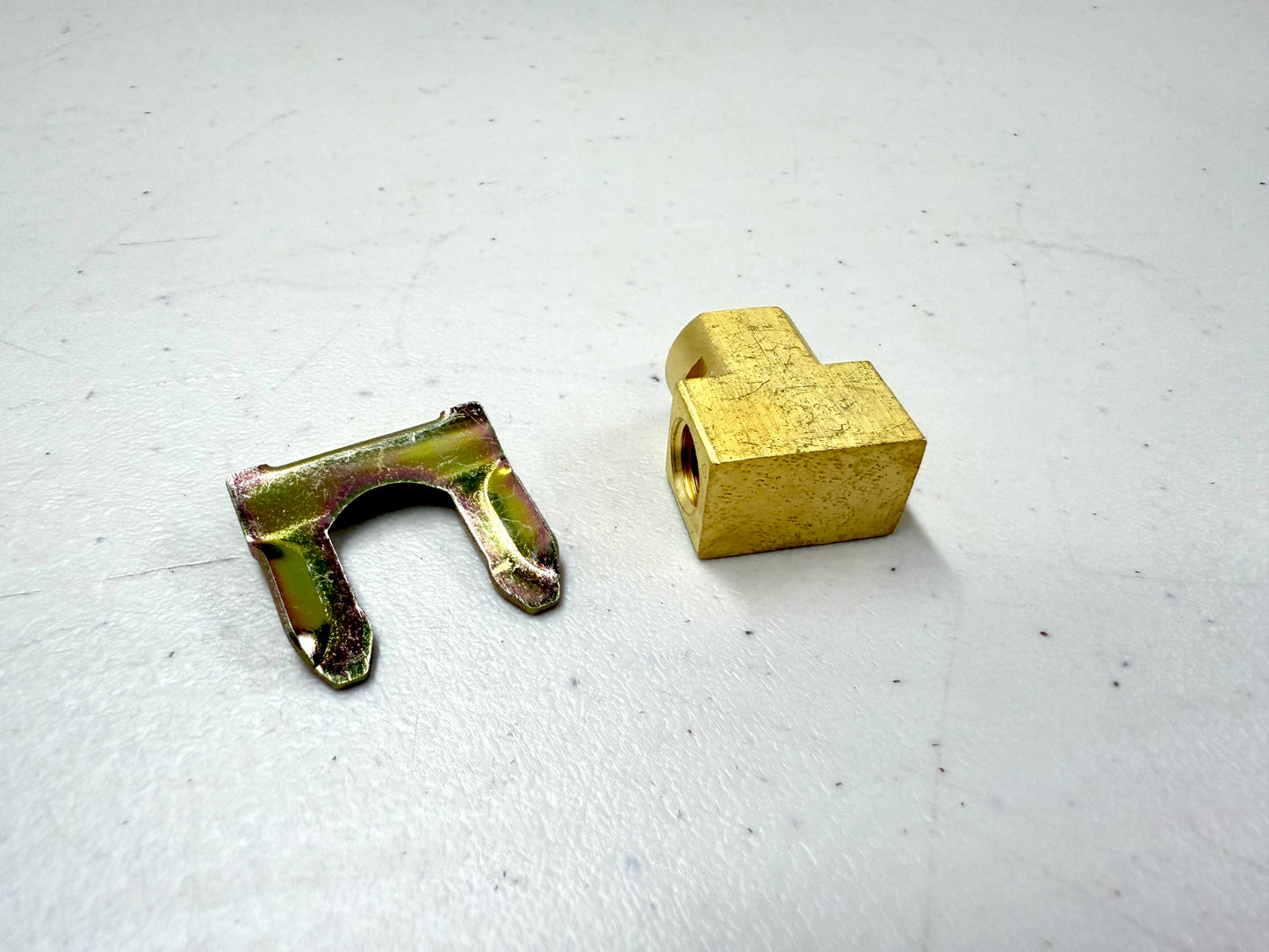 1955-1957 GM CHEVROLET CHEVY TRI5 BEL AIR REAR AXLE HOUSING JUNCTION BLOCK BRASS [NEW]