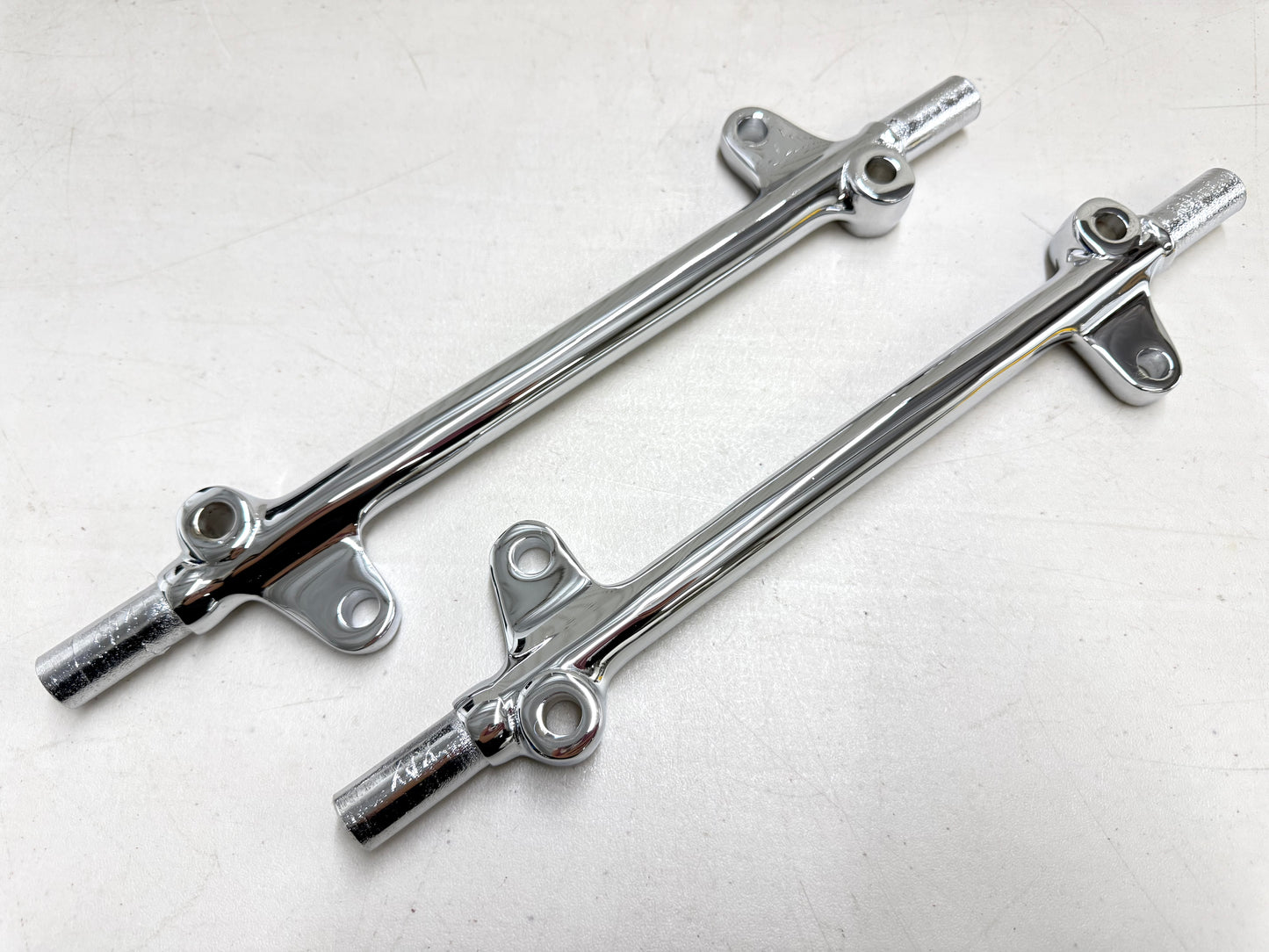 [ORIGINAL OEM RESTORED] 1955-1957 CHEVY BEL AIR 210 150 TRI5 LOWER CONTROL ARM SHAFT 1PAIR [CHROME FINISH]