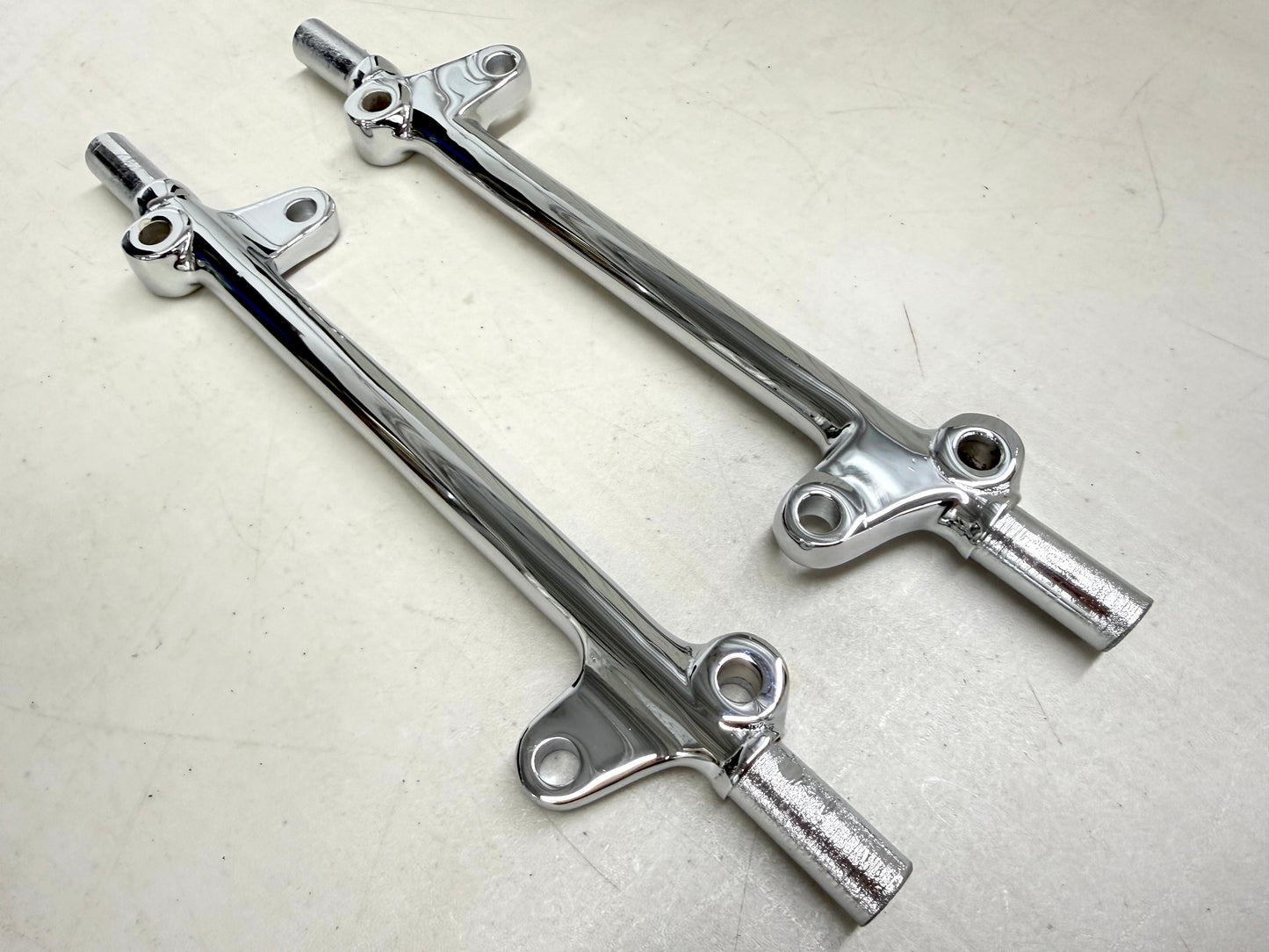 [ORIGINAL OEM RESTORED] 1955-1957 CHEVY BEL AIR 210 150 TRI5 LOWER CONTROL ARM SHAFT 1PAIR [CHROME FINISH]