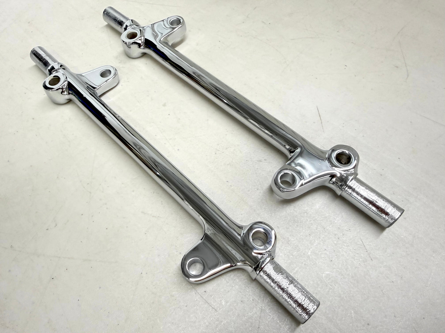 [ORIGINAL OEM RESTORED] 1955-1957 CHEVY BEL AIR 210 150 TRI5 LOWER CONTROL ARM SHAFT 1PAIR [CHROME FINISH]