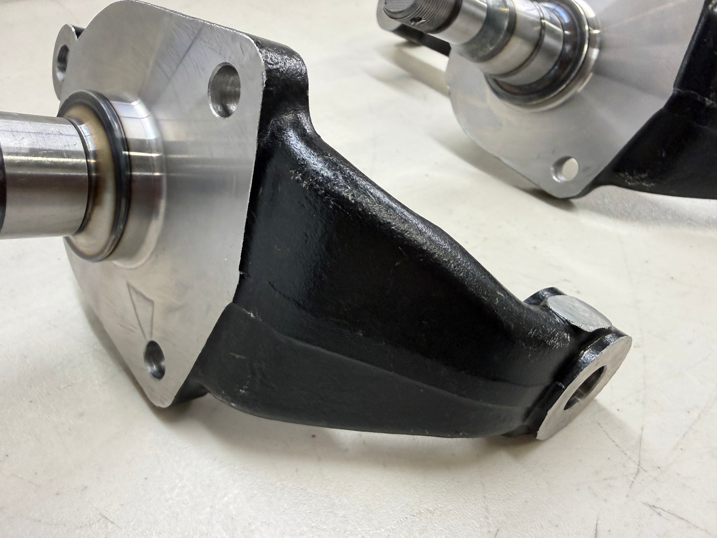 1959-64 CHEVY IMPALA BELAIR DRUM BRAKE SPINDLES (PAIR) / RAW FINISH [NEW]