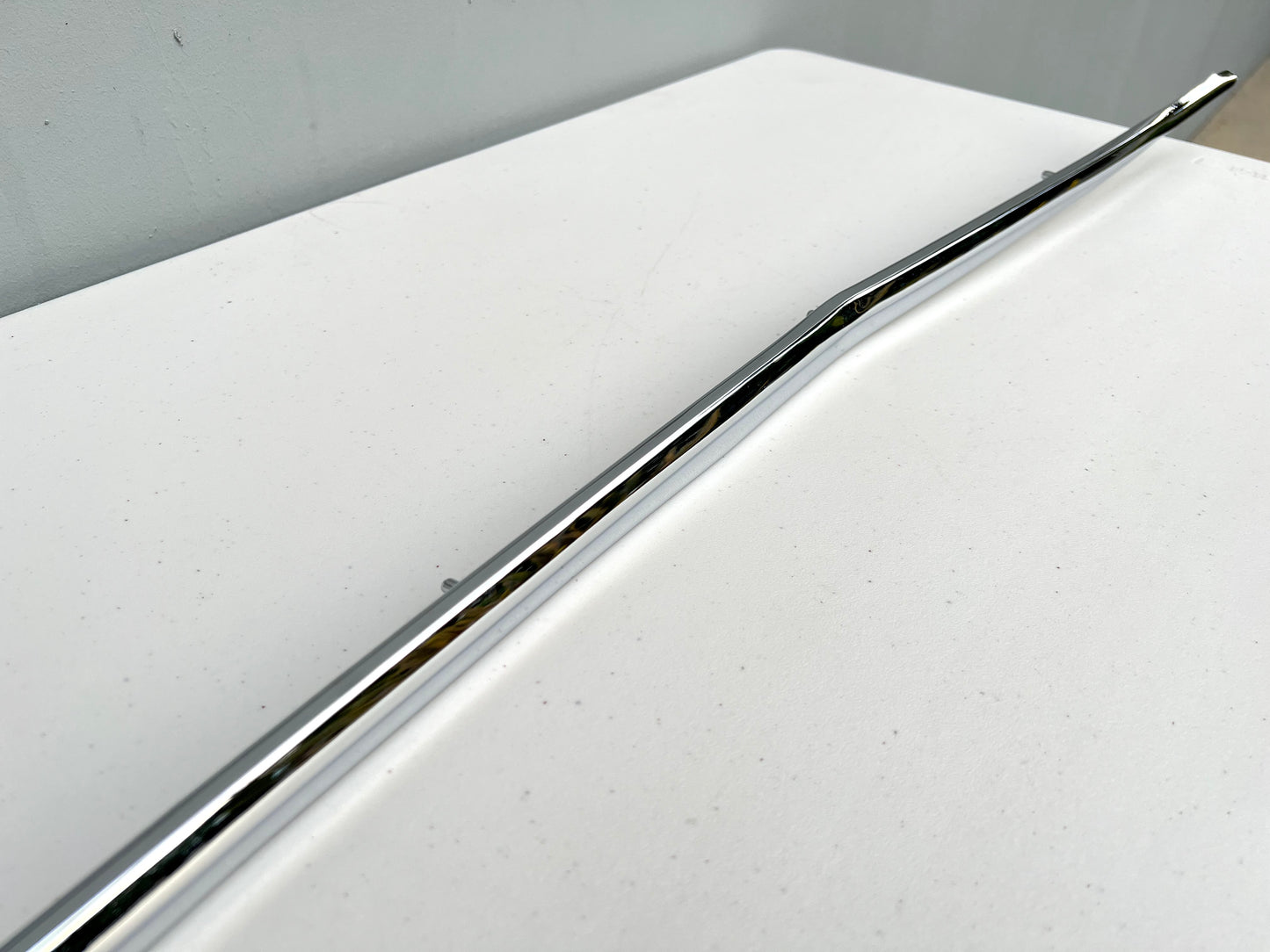 1964 CHEVY IMPALA / FULL-SIZE LOWER GRILL MOLDING (Grille Molding) 1PC [NEW] [CHROME FINISH]