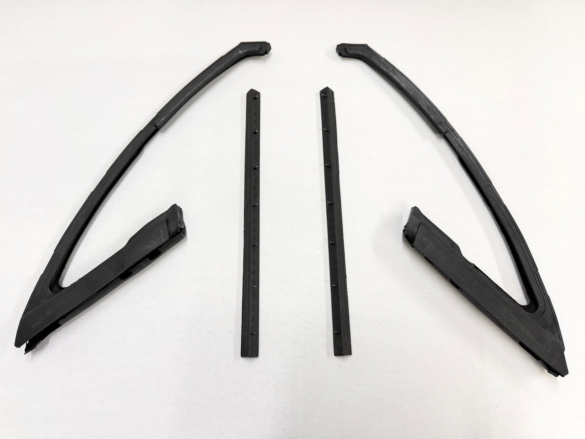 1965-1968 CHEVROLET CHEVY IMPALA 2 DOOR HARDTOP OR CONVERTIBLE DOOR VENT WINDOW WEATHERSTRIP SET RUBBERS 1PAIR [NEW]