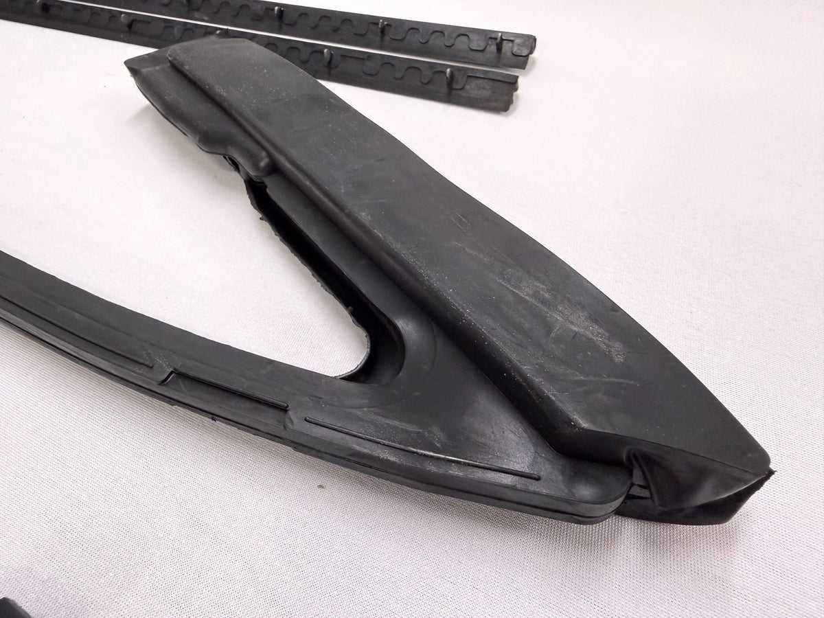 1965-1968 CHEVROLET CHEVY IMPALA 2 DOOR HARDTOP OR CONVERTIBLE DOOR VENT WINDOW WEATHERSTRIP SET RUBBERS 1PAIR [NEW]