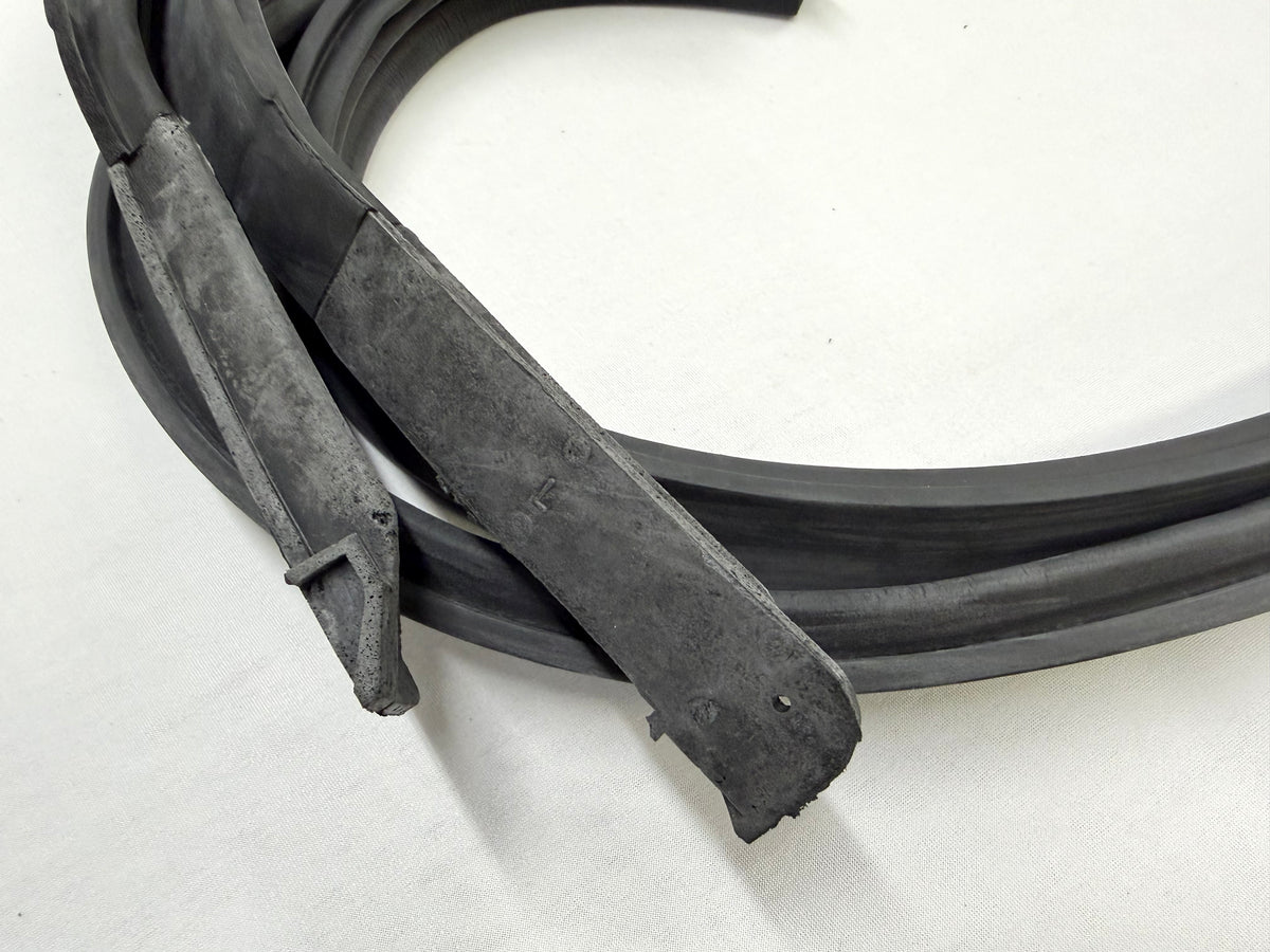 1962 CHEVROLET CHEVY IMPALA / BUICK PONTIAC OLDSMOBILE 2 DOOR HARDTOP ROOF RAIL WEATHERSTRIPS RUBBERS SEALS 1PAIR [NEW]