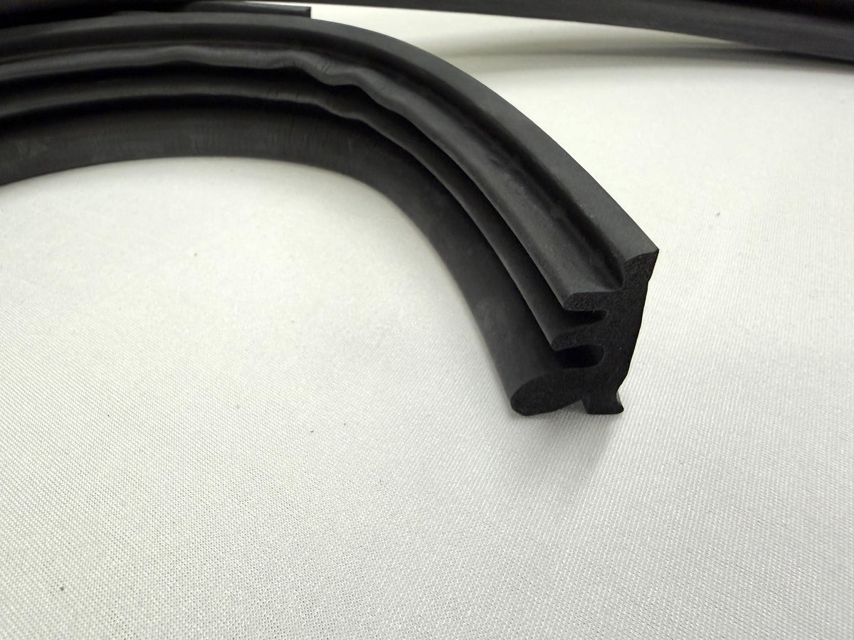 1962 CHEVROLET CHEVY IMPALA / BUICK PONTIAC OLDSMOBILE 2 DOOR HARDTOP ROOF RAIL WEATHERSTRIPS RUBBERS SEALS 1PAIR [NEW]