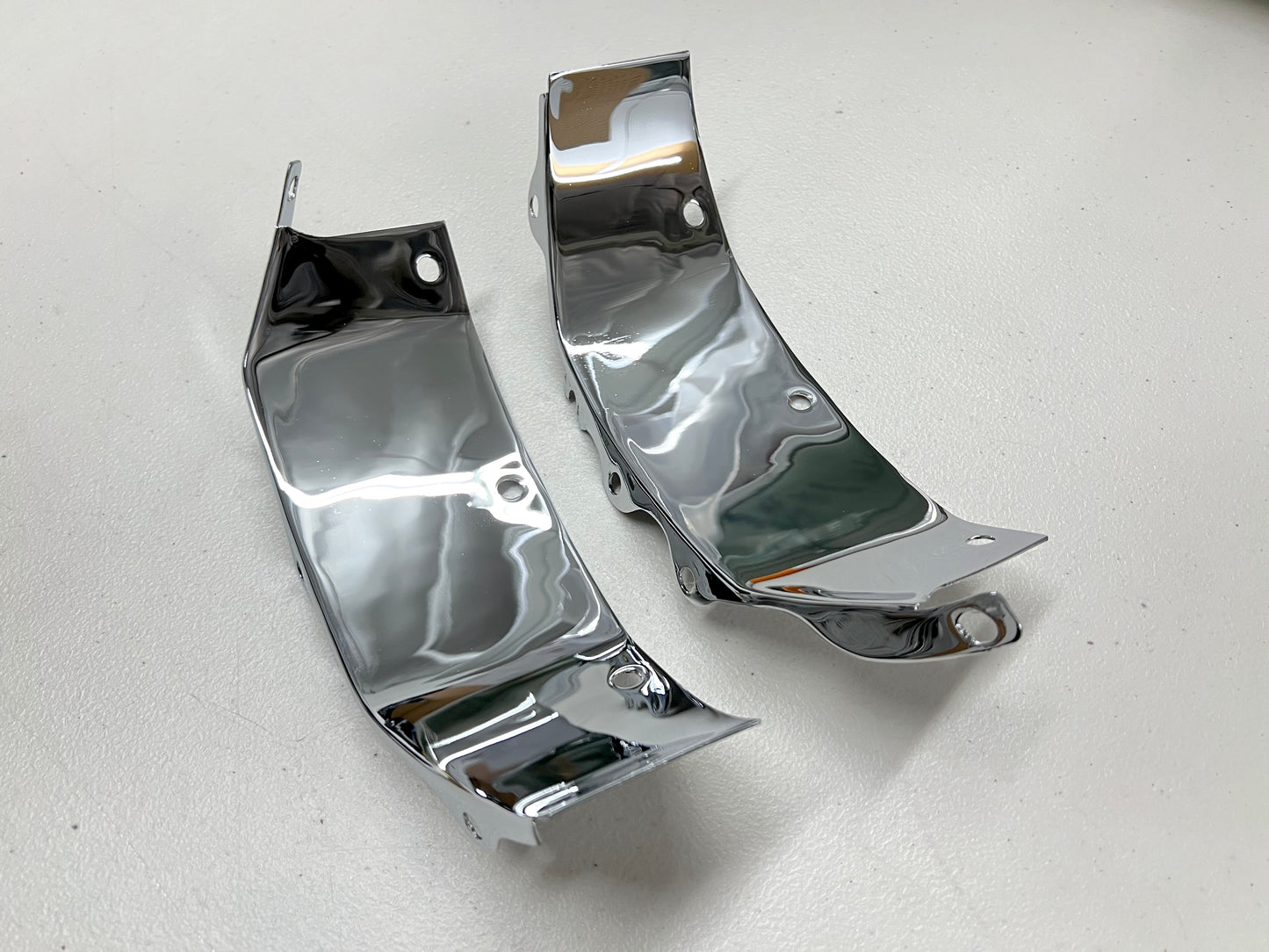 1964 CHEVY IMPALA / FULL SIZE FRONT GRILL FENDER MOUNTING BRACKETS HALF MOON 2PC / CHROME FINISH [ORIGINAL OEM RESTORED]