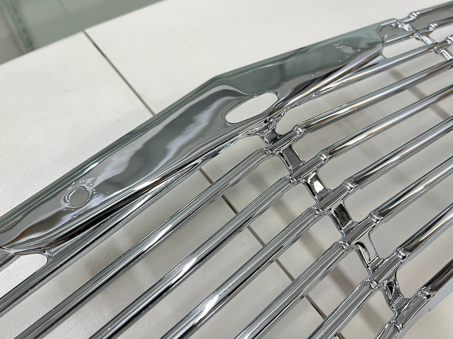 1961 CHEVY IMPALA / FULL SIZE FRONT GRILL (GRILLE) 1PC / CHROME FINISH [ORIGINAL OEM RESTORED]