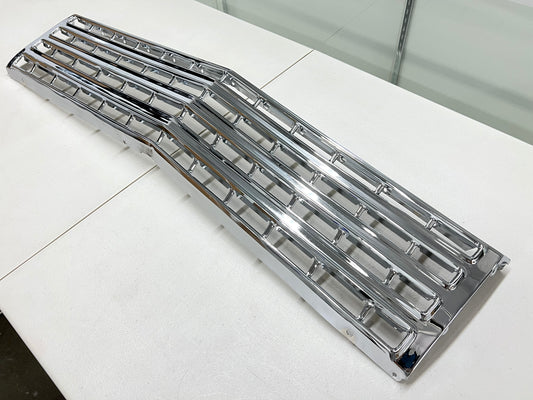 1962 CHEVY IMPALA / FULL SIZE FRONT GRILL (GRILLE) 1PC / CHROME FINISH [ORIGINAL OEM RESTORED]