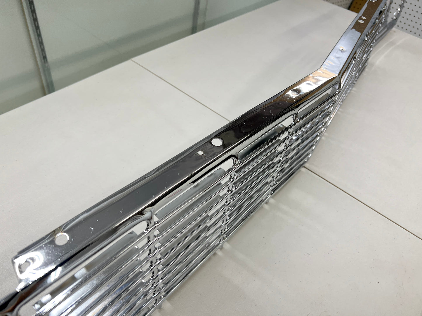 1964 CHEVY IMPALA / FULL SIZE FRONT GRILL (GRILLE) 1PC / CHROME FINISH [ORIGINAL OEM RESTORED]