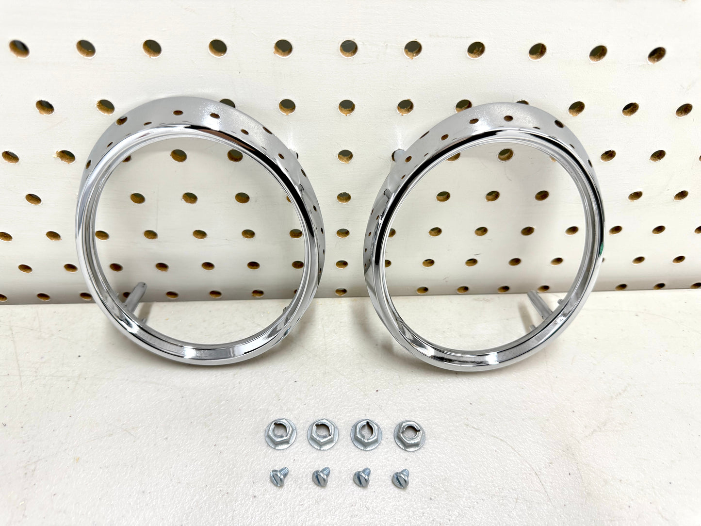 1965 CHEVY IMPALA BEL AIR BISCAYNE REAR TAIL & BACKUP LAMP BASE , TAIL LIGHT BEZEL TAIL LENS HOUSING TRIM RINGS 1PAIR LH and RH / IMPORT CHROME [NEW]