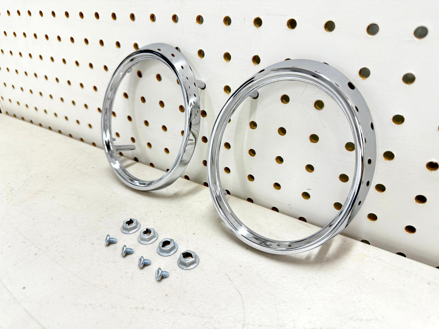 1965 CHEVY IMPALA BEL AIR BISCAYNE REAR TAIL & BACKUP LAMP BASE , TAIL LIGHT BEZEL TAIL LENS HOUSING TRIM RINGS 1PAIR LH and RH / IMPORT CHROME [NEW]