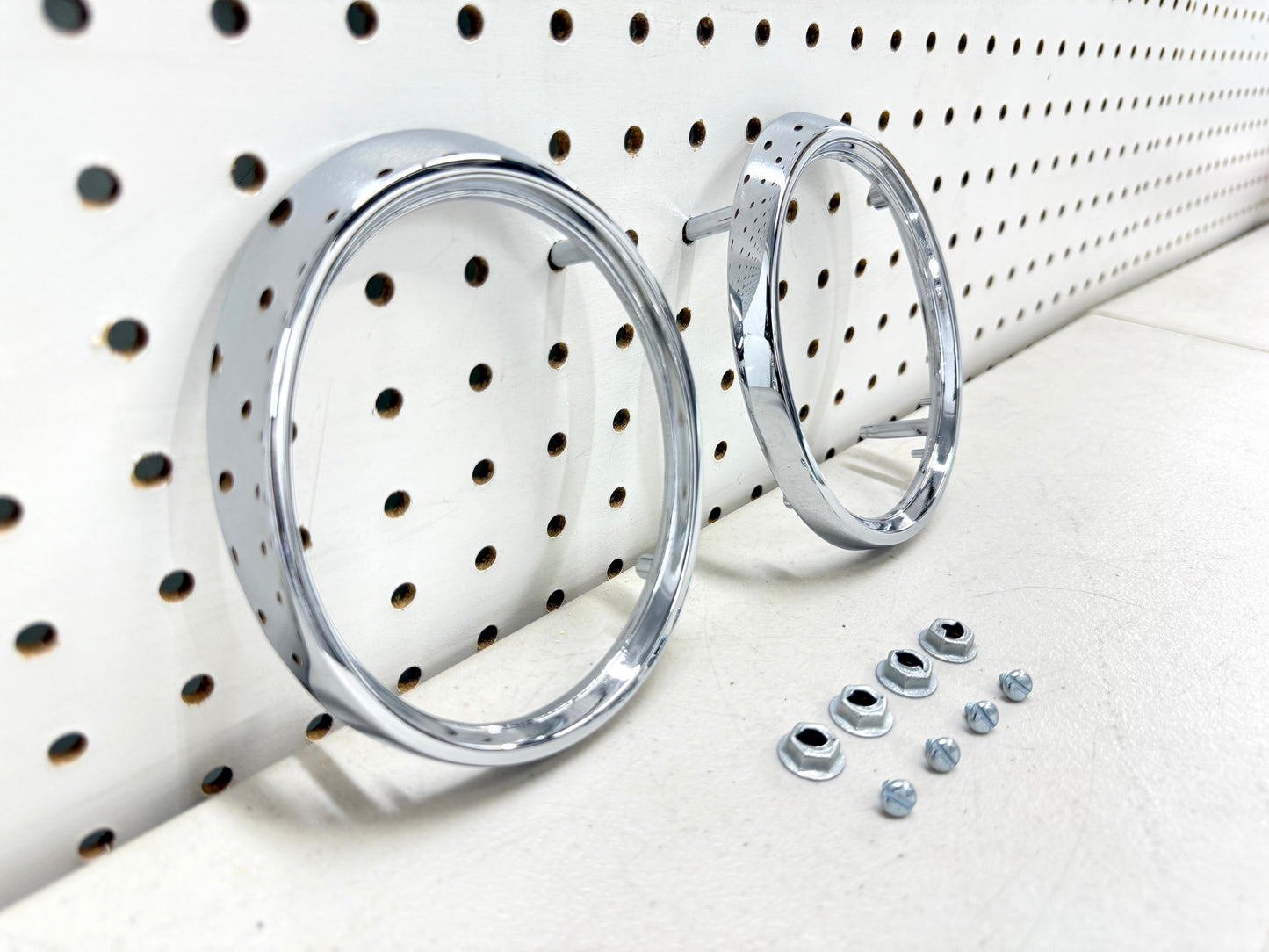 1965 CHEVY IMPALA BEL AIR BISCAYNE REAR TAIL & BACKUP LAMP BASE , TAIL LIGHT BEZEL TAIL LENS HOUSING TRIM RINGS 1PAIR LH and RH / IMPORT CHROME [NEW]
