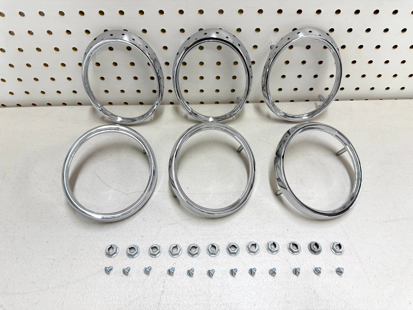 1965 CHEVY IMPALA BEL AIR BISCAYNE COMPLETE TAIL & BACK UP LAMP BASE SET (TAILLAMP BEZEL TAIL LIGHT HOUSING SET) 6PC / IMPORT CHROME [NEW]