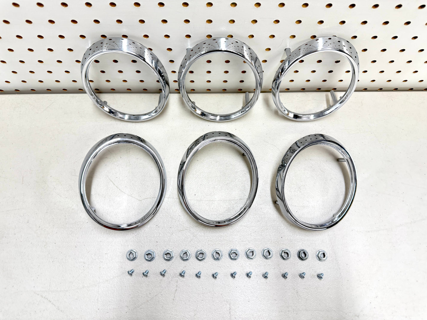 1965 CHEVY IMPALA BEL AIR BISCAYNE COMPLETE TAIL & BACK UP LAMP BASE SET (TAILLAMP BEZEL TAIL LIGHT HOUSING SET) 6PC / IMPORT CHROME [NEW]